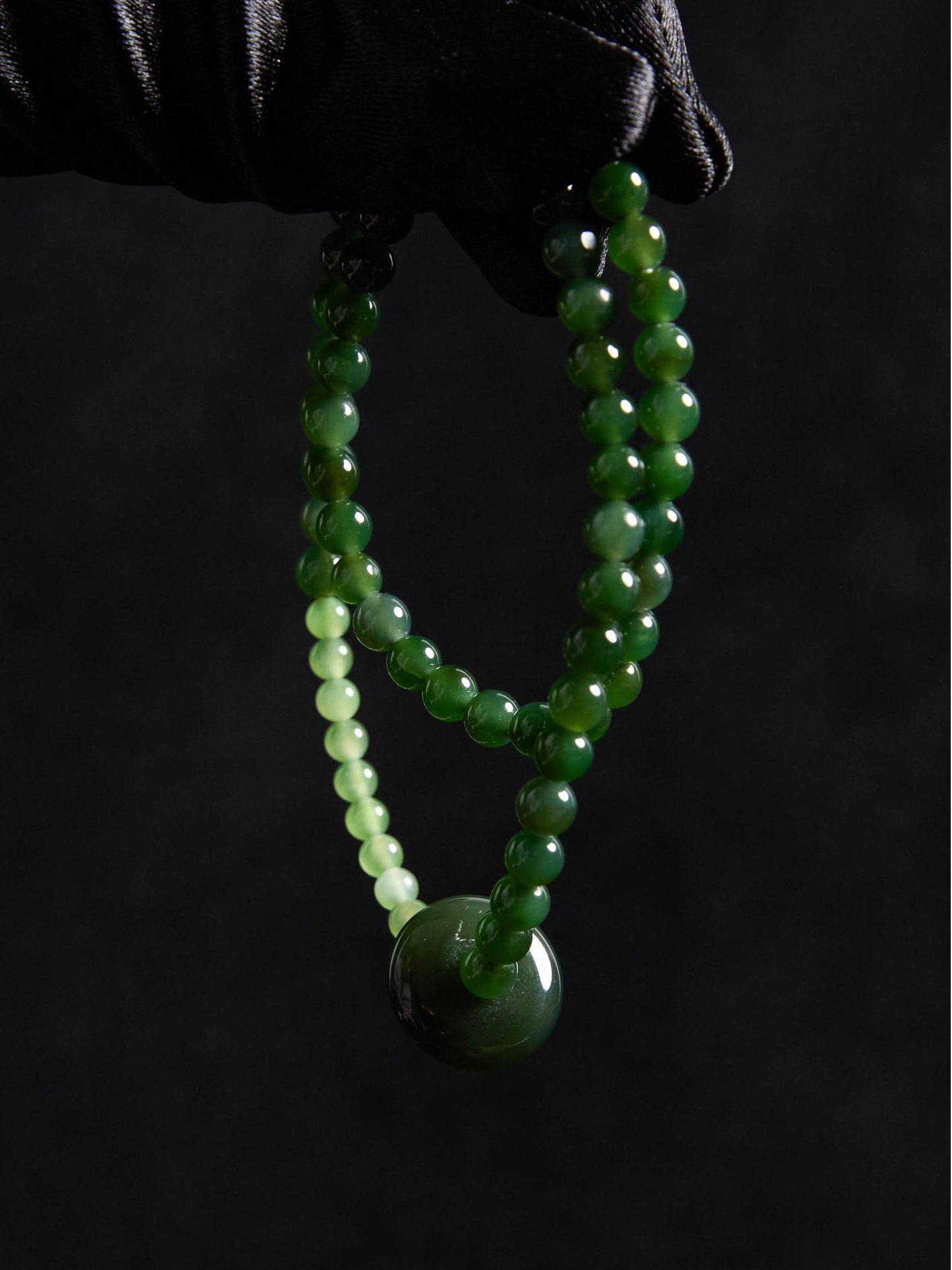 Forest Collection - Natural Green Jade Peace Buckle Beaded Bracelet