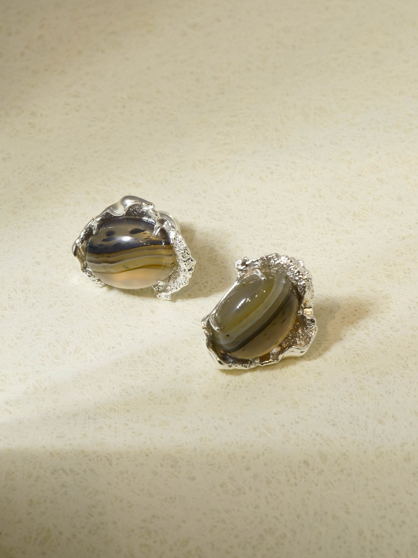 Fantasy-Chalcedony Shell Silver Earrings with Elegant Silver Design