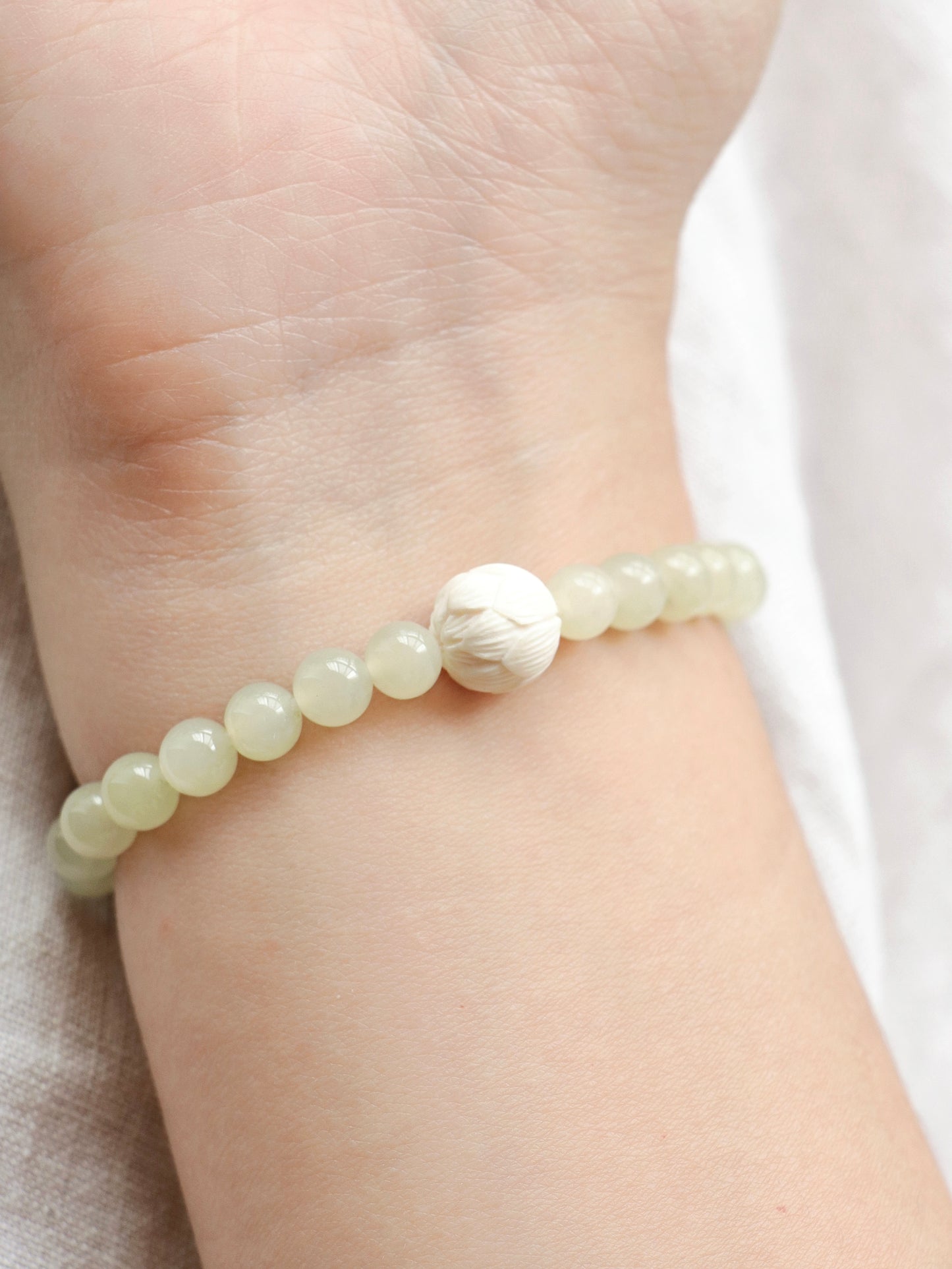 Spring-Natural Jade Light Maple Sugar Wood Beads Bracelet