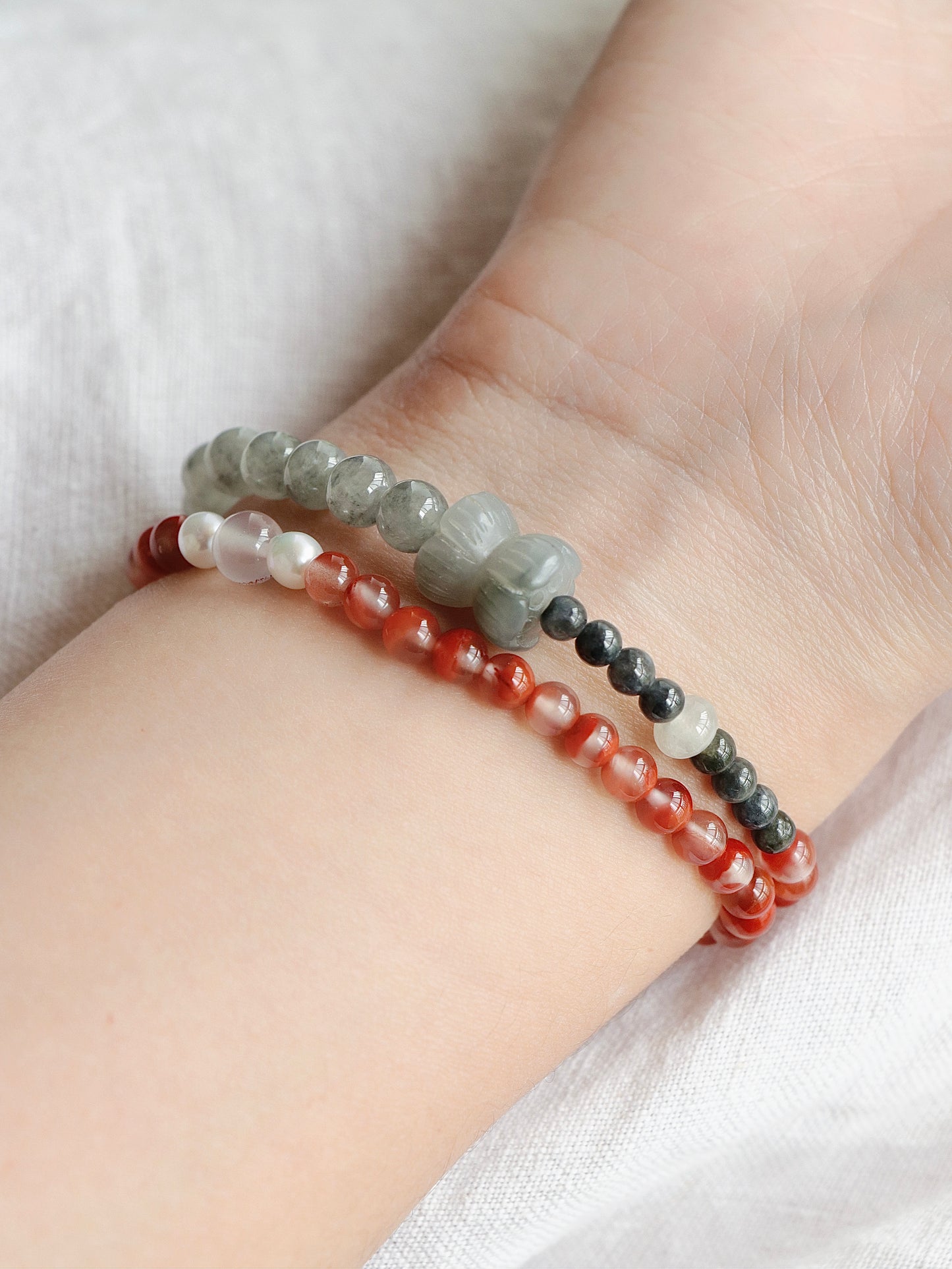 Lotus-Agate Light Gray Jade Tandem Double Circle Bracelet